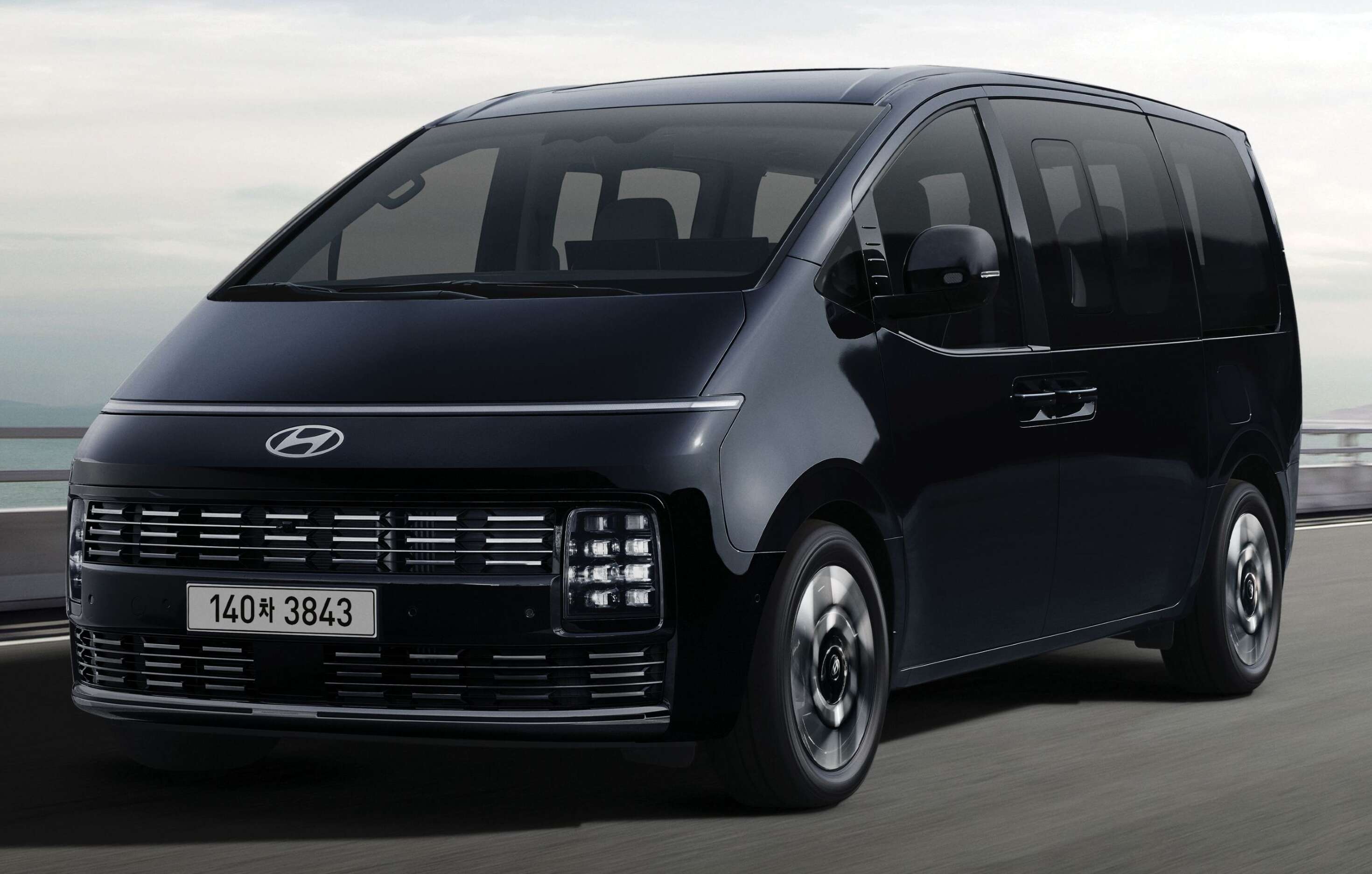 Hyundai Staria Side Profile 2026