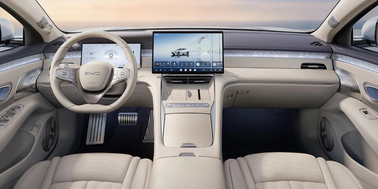BYD Seal 08 Salon və İdarəetmə Paneli 2026