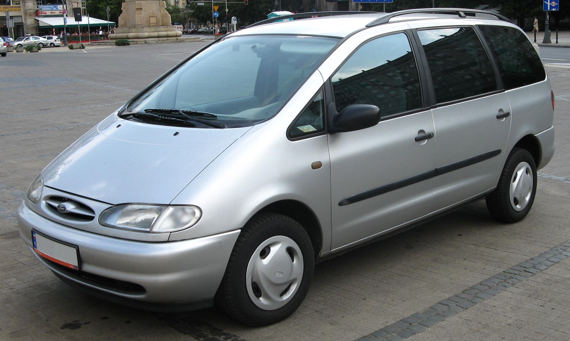 Ford Galaxy MPV in Baku