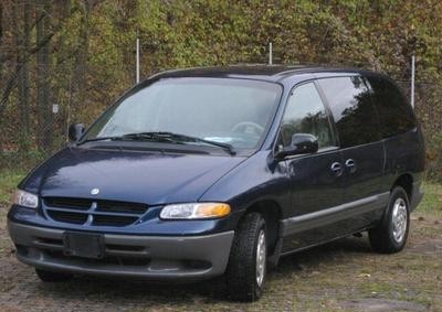 Chrysler Grand Voyager MPV in Baku