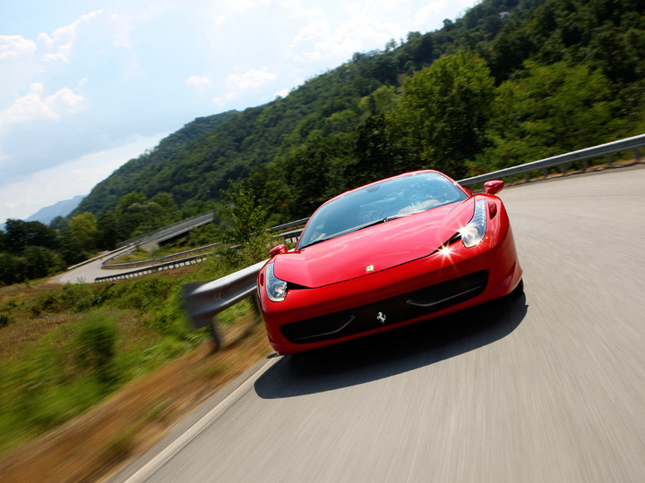 Ferrari 458 vs Lotus Exige Track Comparison