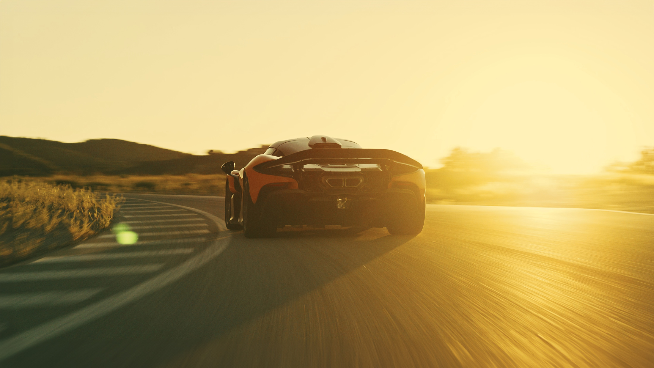 McLaren W1 Twin-Turbo V8 Hybrid Engine