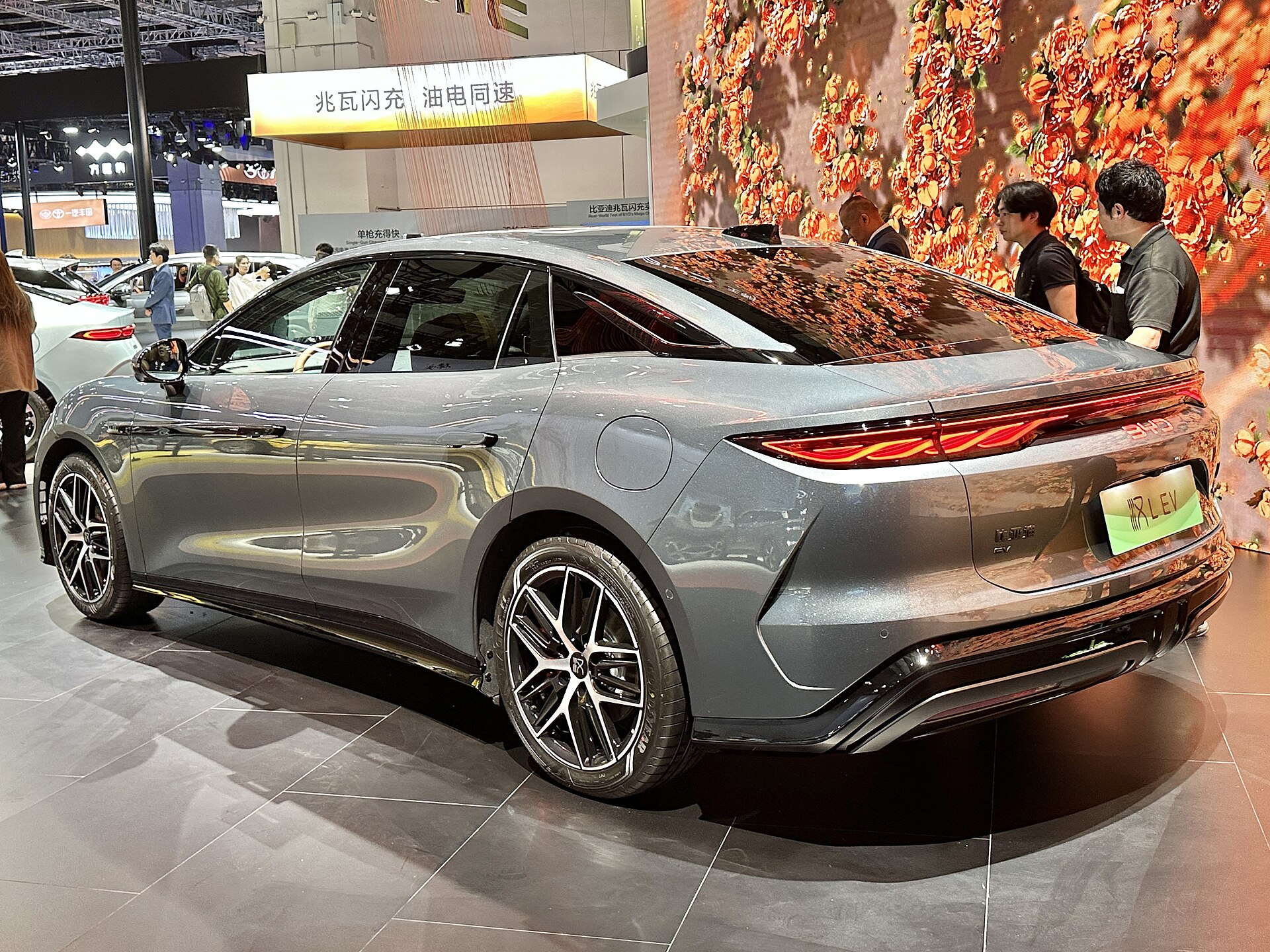 2026 BYD Han L DM Side Profile