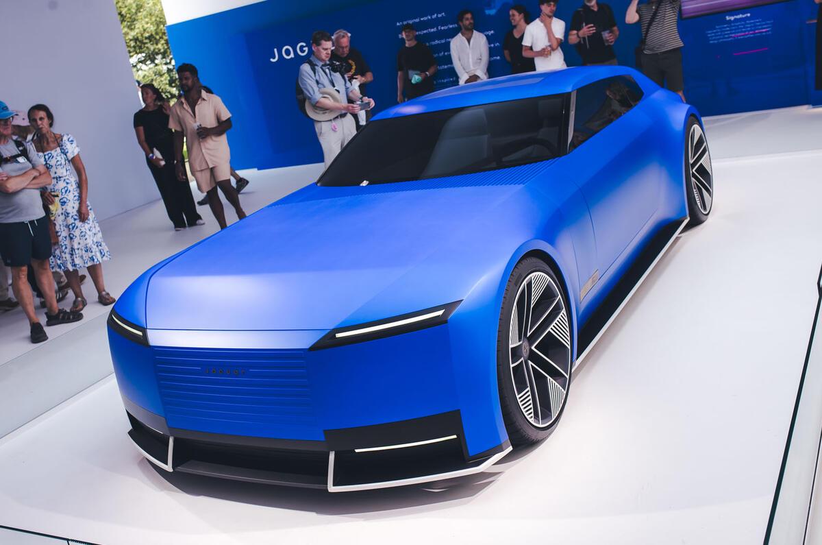 2026 Jaguar Type 00 Ön Görünüş