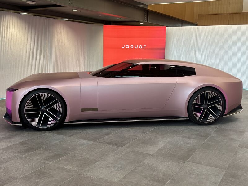 2026 Jaguar Type 00 Yan Profil